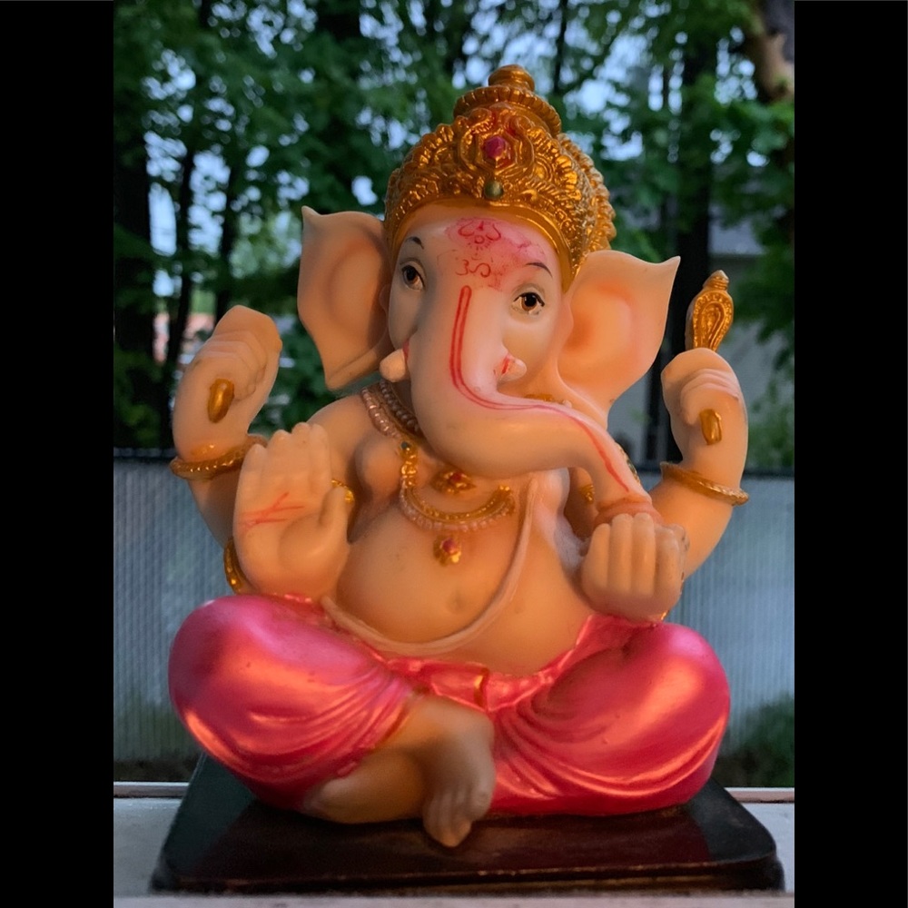 Ganesh Hindu Goddess Statue so beautiful!